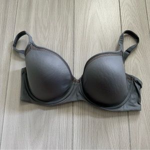 38DDD Victoria Secret bra - body by Victoria lined Demi Gray/green
